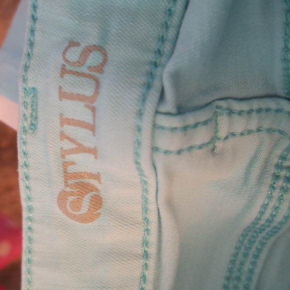 Two Pair of Slim Leg Jeans White/ Light Teal Size 6p - Picture 9 of 9